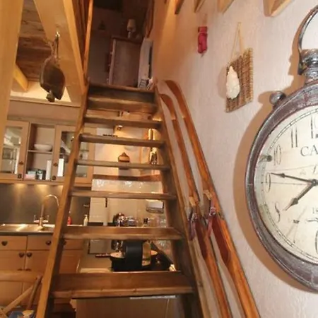 Duplex En Vieux Bois Hyper Centre Apartamento *