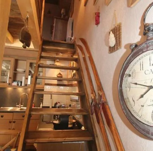 Duplex En Vieux Bois Hyper Centre アパート *