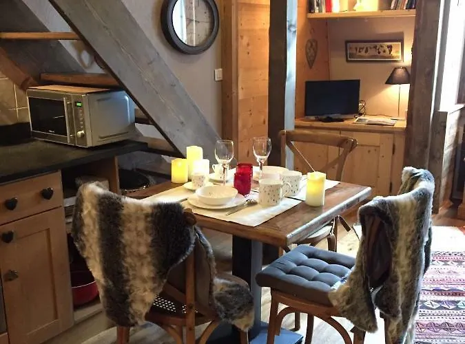 Duplex En Vieux Bois Hyper Centre シャモニー